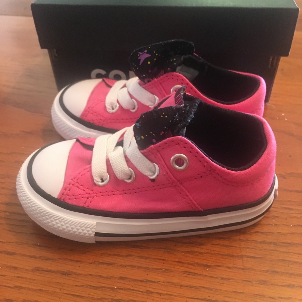 Converse infant shoes